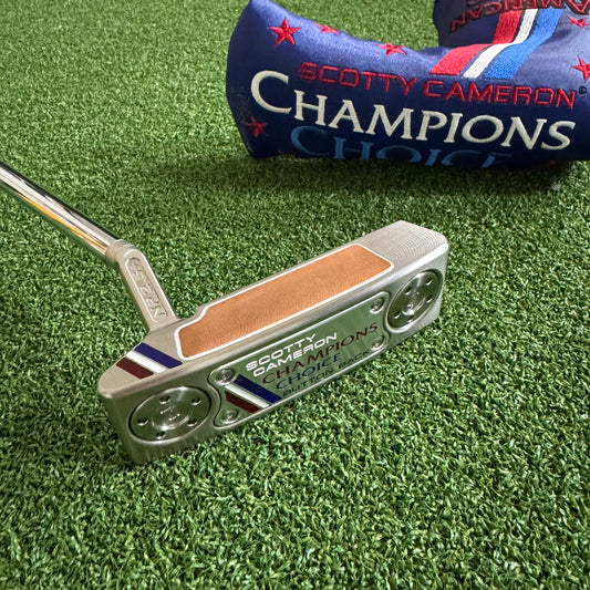 Scotty Cameron Champions Choice Button Back Newport 2.5+ - Left Handed - 34"